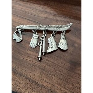 B1-2831 VINTAGE BROOCH PEWTER SIGNED JJ PIN 2.75"  WINTER LODGE SKIING